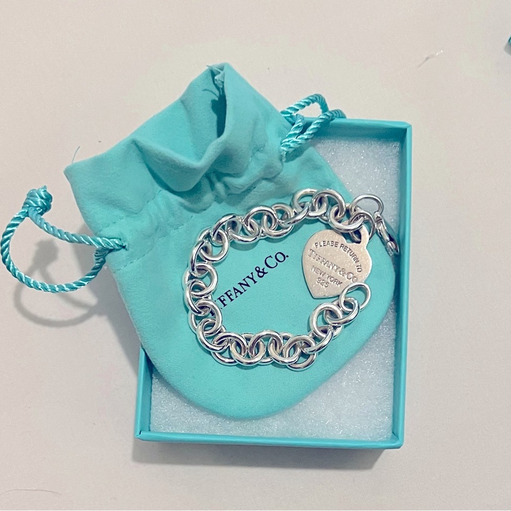 Please return to Tiffany & Co bracelet.